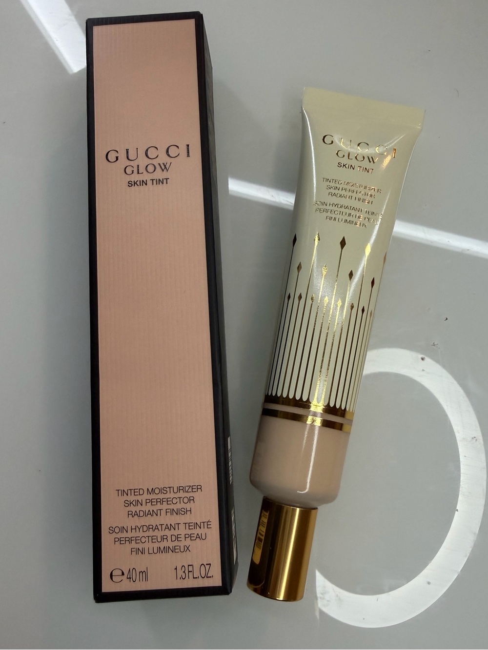 Gucci Glow Skin Tint Fair 11
